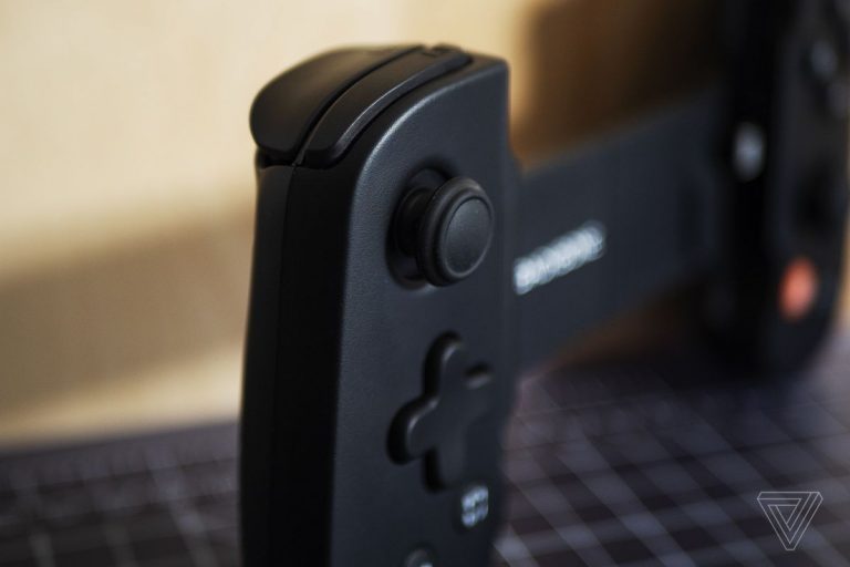 BackBone’s One is a stunning controller that turns your iPhone into a