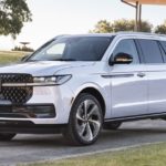 Lincoln’s massive digital dash fits right into the new Navigator