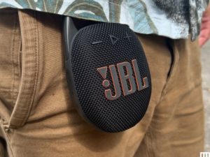 JBL’s Rad Clip-On Bluetooth Speaker Is $20 Off