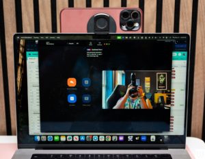 21 Best MagSafe Accessories (2025): Qi2 Chargers, Magnetic Wallets, and More