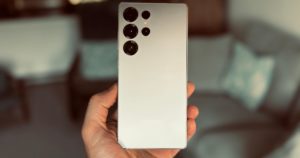 A new One UI 8.5 feature will let you bring objects from one image into another with text prompts