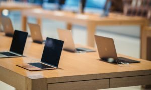 Apple now offering free two-hour delivery for last-minute holiday shoppers