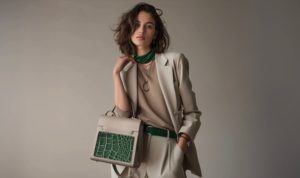 This luxury handbag uses an OLED screen to match your outfit